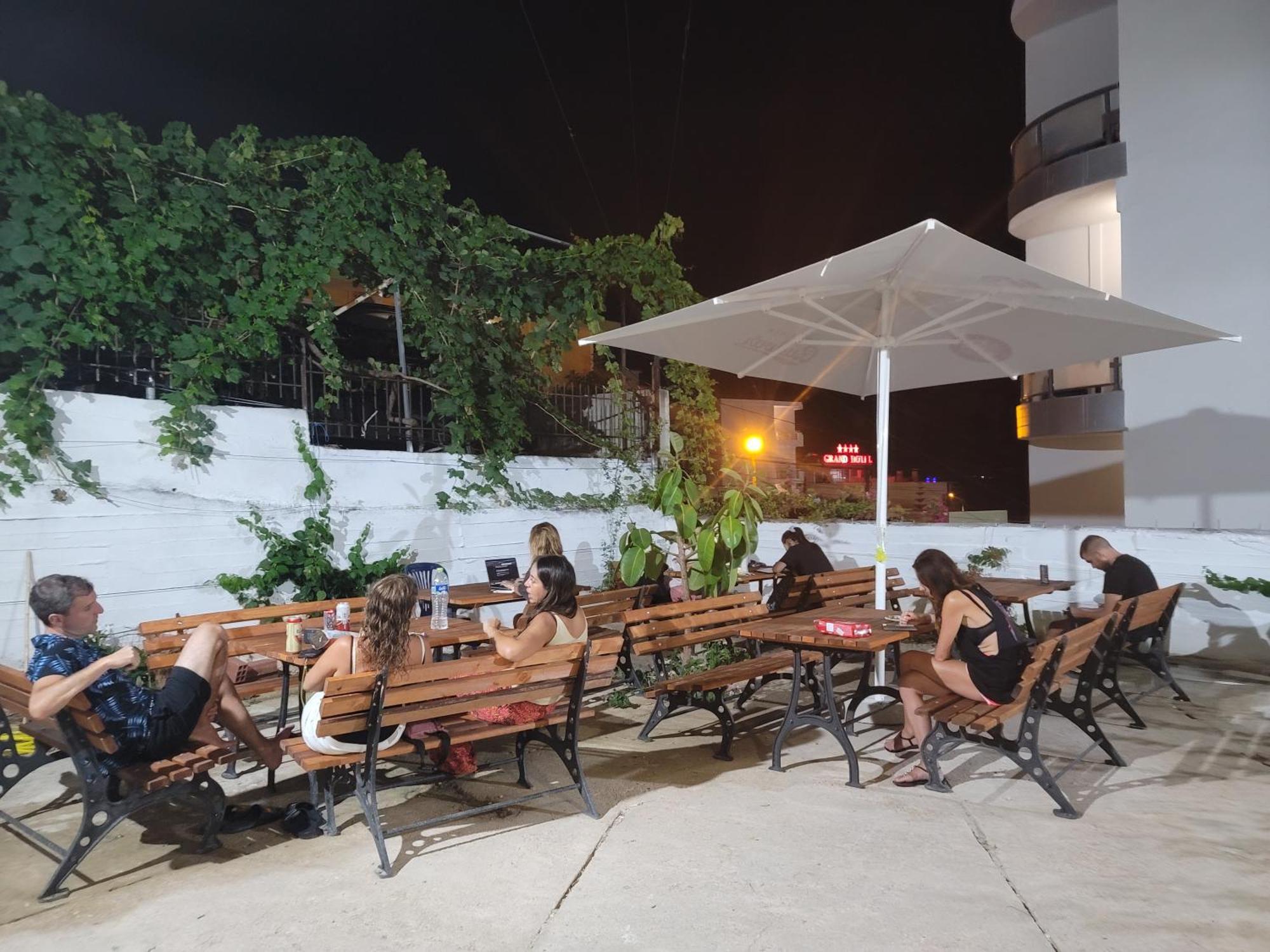 Hostel K13 Sarande Exterior photo