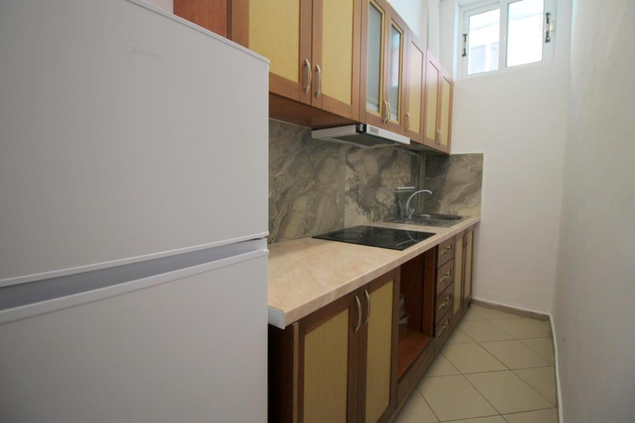 Hostel K13 Sarande Exterior photo