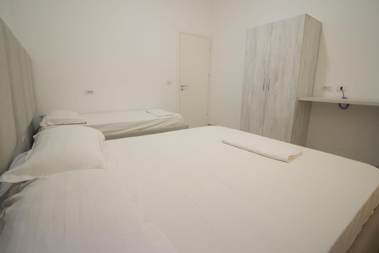 Hostel K13 Sarande Exterior photo